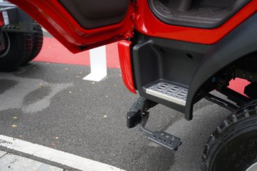 ������������L3 4.3L���� 240���� 6X2R ��ʿ��10�� 4.5����ж��ͼƬ