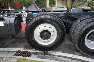 ������������L3 4.3L���� 240���� 6X2R ��ʿ��10�� 4.5����ж��ͼƬ