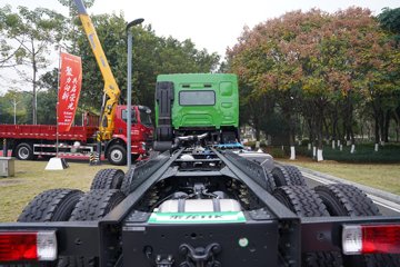 ������������HK 12.9L���� 600���� 8X4 ��ʿ��13�� 6.8����ж��ͼƬ