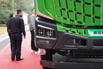 ������������HK 12.9L���� 600���� 8X4 ��ʿ��13�� 6.8����ж��ͼƬ