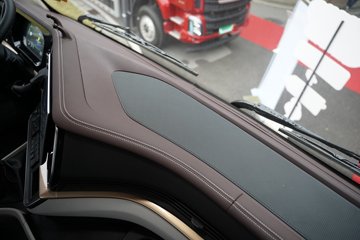 ������������HK 12.9L���� 600���� 8X4 ��ʿ��13�� 6.8����ж��ͼƬ