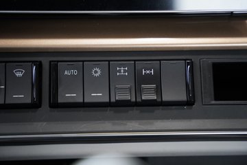 ������������HK 12.9L���� 600���� 8X4 ��ʿ��13�� 6.8����ж��ͼƬ