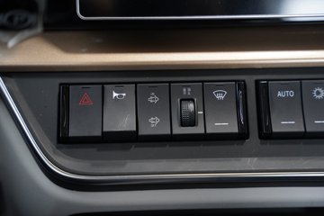 ������������HK 12.9L���� 600���� 8X4 ��ʿ��13�� 6.8����ж��ͼƬ