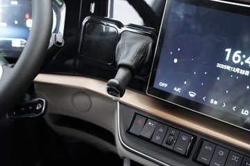 ������������HK 12.9L���� 600���� 8X4 ��ʿ��13�� 6.8����ж��ͼƬ