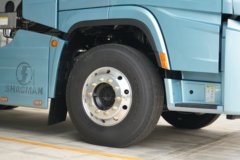 陕汽德龙G6000 13.3L LNG 570马力 6X4 法士特16档 AMT自动档 危险品牵引车