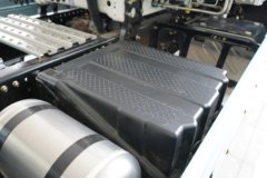 陕汽德龙G6000 13.3L LNG 570马力 6X4 法士特16档 AMT自动档 危险品牵引车