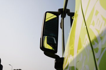 �������ó� �Ʒ�� 6X4 ���ʽ���̻�϶���ǣ���� �д��º�400kWhͼƬ