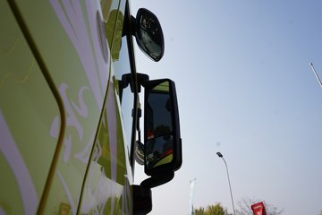 �������ó� �Ʒ�� 6X4 ���ʽ���̻�϶���ǣ���� �д��º�400kWhͼƬ