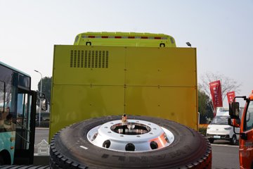 �������ó� �Ʒ�� 6X4 ���ʽ���̻�϶���ǣ���� �д��º�400kWhͼƬ