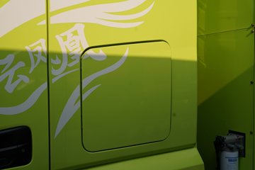 �������ó� �Ʒ�� 6X4 ���ʽ���̻�϶���ǣ���� �д��º�400kWhͼƬ