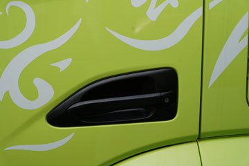 �������ó� �Ʒ�� 6X4 ���ʽ���̻�϶���ǣ���� �д��º�400kWhͼƬ