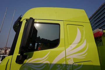 �������ó� �Ʒ�� 6X4 ���ʽ���̻�϶���ǣ���� �д��º�400kWhͼƬ