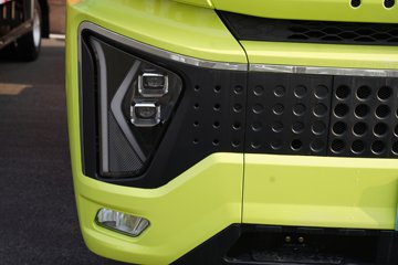 �������ó� �Ʒ�� 6X4 ���ʽ���̻�϶���ǣ���� �д��º�400kWhͼƬ