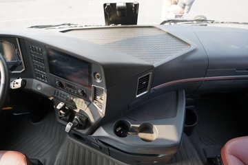 �������ó� �Ʒ�� 6X4 ���ʽ���̻�϶���ǣ���� �д��º�400kWhͼƬ