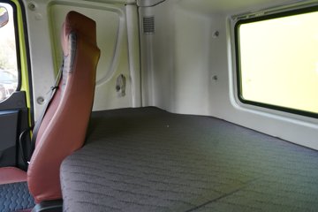 �������ó� �Ʒ�� 6X4 ���ʽ���̻�϶���ǣ���� �д��º�400kWhͼƬ