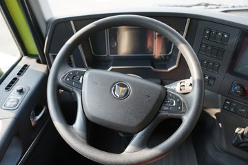 �������ó� �Ʒ�� 6X4 ���ʽ���̻�϶���ǣ���� �д��º�400kWhͼƬ