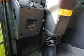 �������ó� �Ʒ�� 6X4 ���ʽ���̻�϶���ǣ���� �д��º�400kWhͼƬ