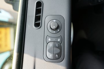 �������ó� �Ʒ�� 6X4 ���ʽ���̻�϶���ǣ���� �д��º�400kWhͼƬ