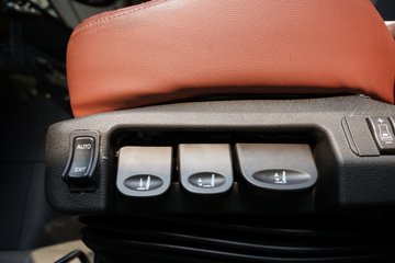 �������ó� �Ʒ�� 6X4 ���ʽ���̻�϶���ǣ���� �д��º�400kWhͼƬ