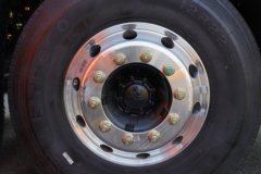 奇瑞商用车 云凤凰 6X4 插电式增程混合动力牵引车 中创新航400kWh