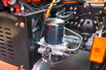 �������ó� �Ʒ�� 6X4 ���ʽ���̻�϶���ǣ���� �д��º�400kWhͼƬ