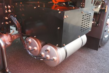 �������ó� �Ʒ�� 6X4 ���ʽ���̻�϶���ǣ���� �д��º�400kWhͼƬ