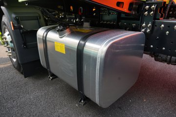 �������ó� �Ʒ�� 6X4 ���ʽ���̻�϶���ǣ���� �д��º�400kWhͼƬ