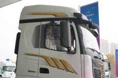 陕汽德龙M5000C 4.5L柴油 280马力 4X2 万里扬8档 9.8米厢式载货车