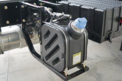 陕汽德龙M5000C 4.5L柴油 280马力 4X2 万里扬8档 9.8米厢式载货车