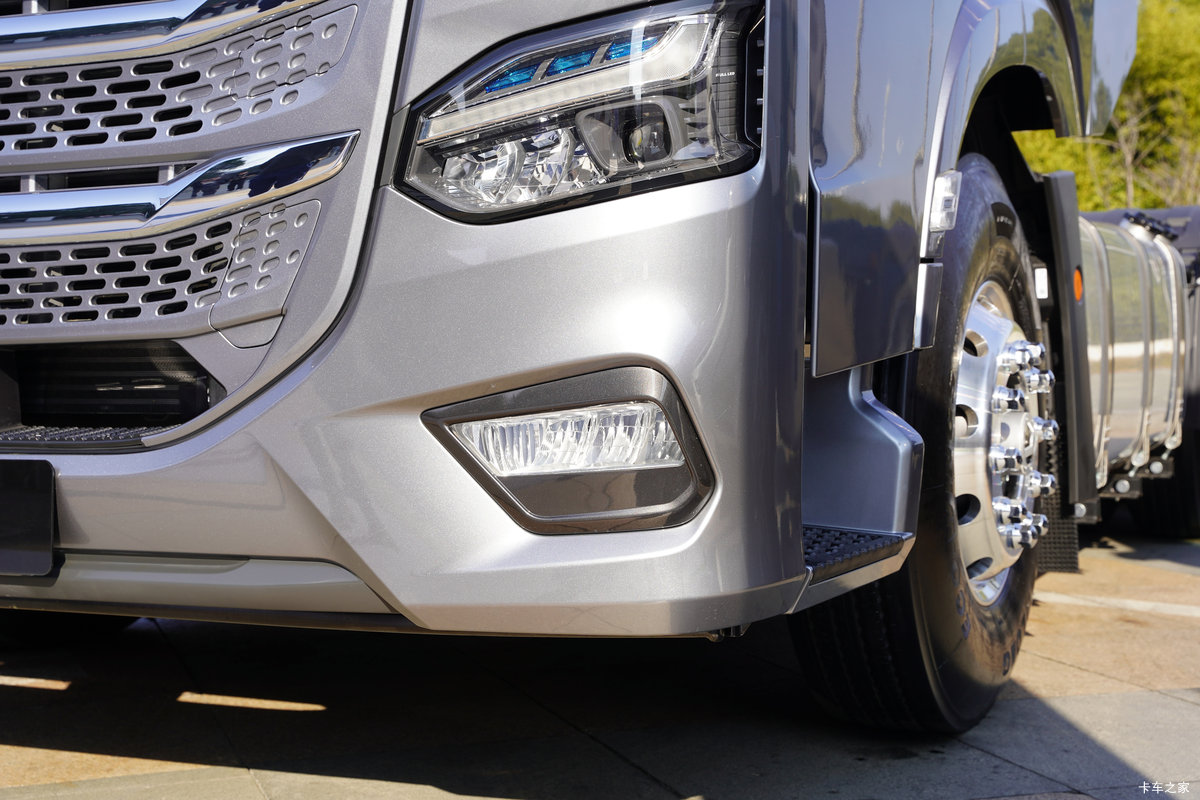 �����ؿ�i׷�� 6X4 ��϶���ǣ���� ΢��29.54kWh���