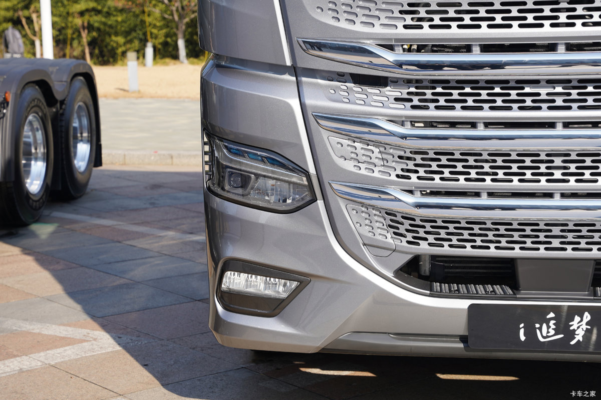 �����ؿ�i׷�� 6X4 ��϶���ǣ���� ΢��29.54kWh���