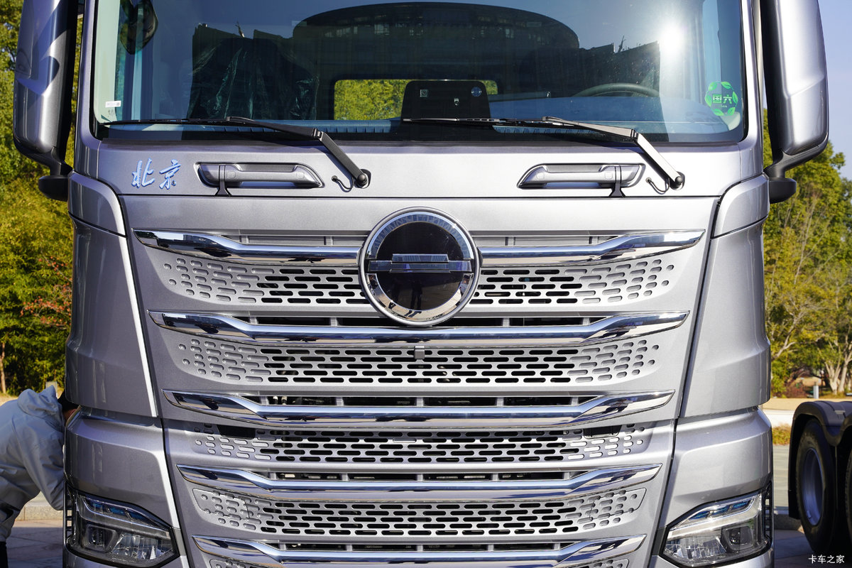 �����ؿ�i׷�� 6X4 ��϶���ǣ���� ΢��29.54kWh���