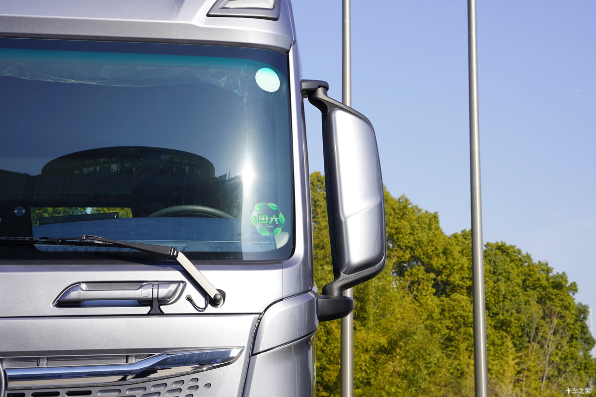 �����ؿ�i׷�� 6X4 ��϶���ǣ���� ΢��29.54kWh���