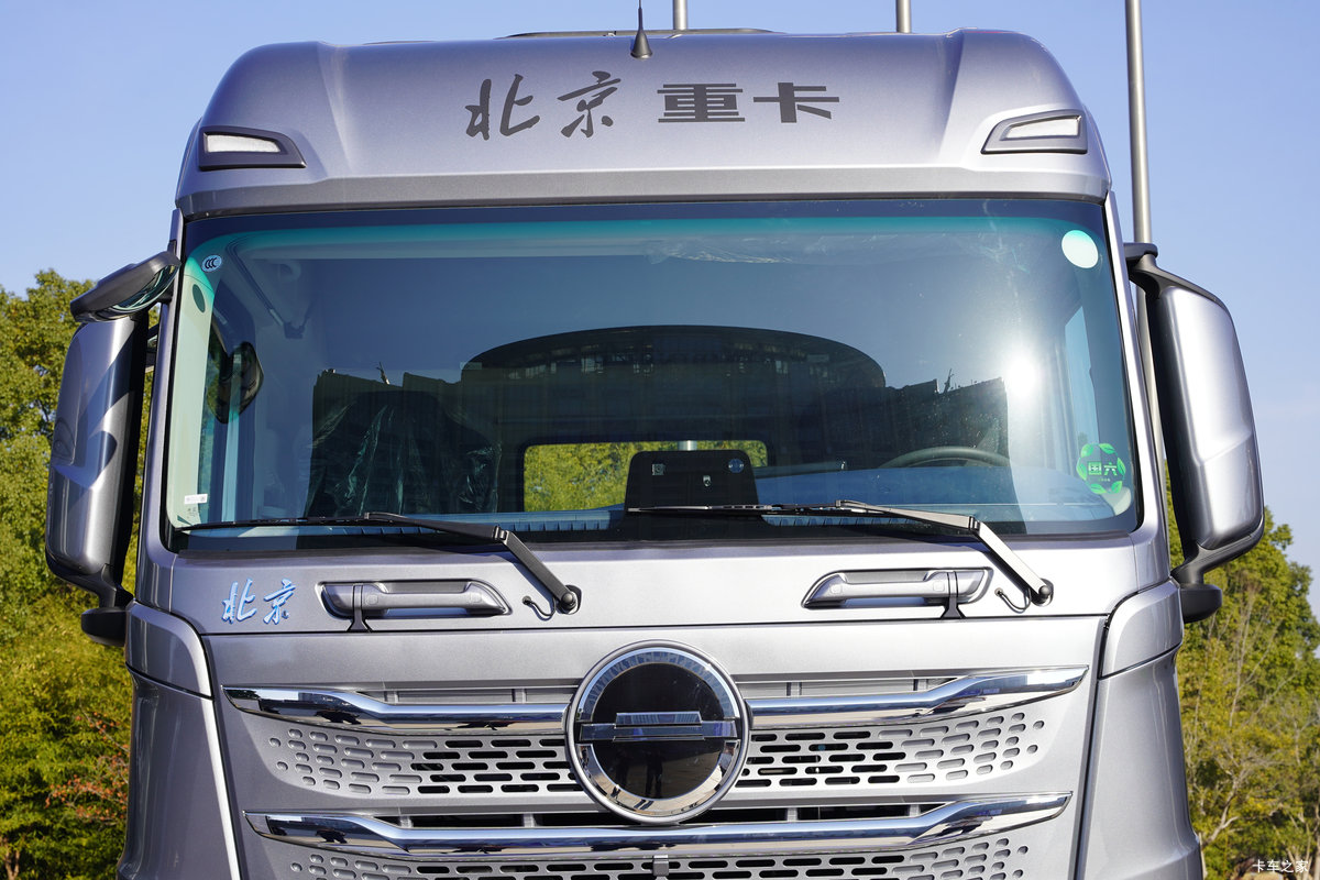 �����ؿ�i׷�� 6X4 ��϶���ǣ���� ΢��29.54kWh���