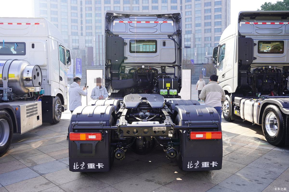 �����ؿ�i׷�� 6X4 ��϶���ǣ���� ΢��29.54kWh���