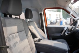 海豚K7&nbsp;电动封闭厢货驾驶室图片