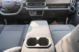 海豚K7&nbsp;电动封闭厢货驾驶室图片