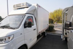 奇瑞商用车 开瑞X5 4X2 单排纯电动冷藏车