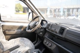 开瑞X7&nbsp;电动载货车驾驶室图片