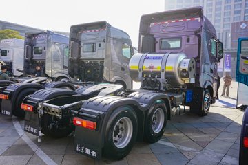 追梦&nbsp;牵引车外观                                                图片