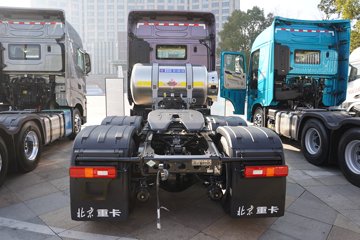 追梦&nbsp;牵引车外观                                                图片