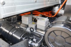 质子汽车 白景 3.99米燃料电池单排冷藏车21.024kWh