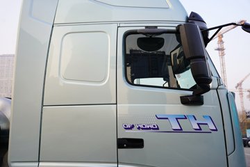 ��������(HOWO) TH7 13.3L LNG 570���� 6X4 �й�����12�� ǣ����ͼƬ