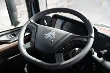 ��������(HOWO) TS 8X4 8�ײ��ʽ���̻�϶�����ж�� �д��º�400.61kWhͼƬ