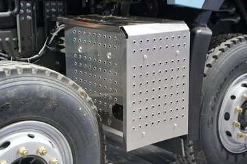 ��������(HOWO) TS 8X4 8�ײ��ʽ���̻�϶�����ж�� �д��º�400.61kWhͼƬ