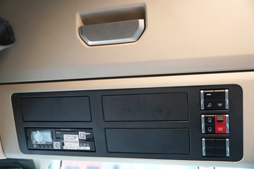 ��������(HOWO) KS 620���� 6X4 �й����� AMT�Զ��� ǣ����ͼƬ
