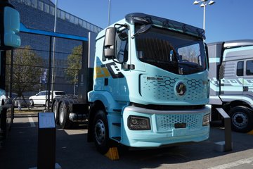 质子汽车帝江Re 6X4 纯电动牵引车 亿纬448kWh