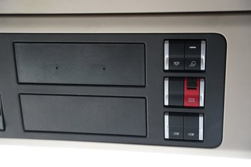 ��������(HOWO) KS ������ 14.6L���� 680���� 6X4 �ɰ��� AMT�Զ��� ǣ����ͼƬ