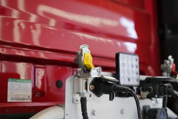 ��������(HOWO) KS ������ 14.6L���� 680���� 6X4 �ɰ��� AMT�Զ��� ǣ����ͼƬ