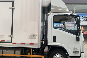 ������ʮ������EM7 152���� 4X2 4.05�׵�����س�ͼƬ